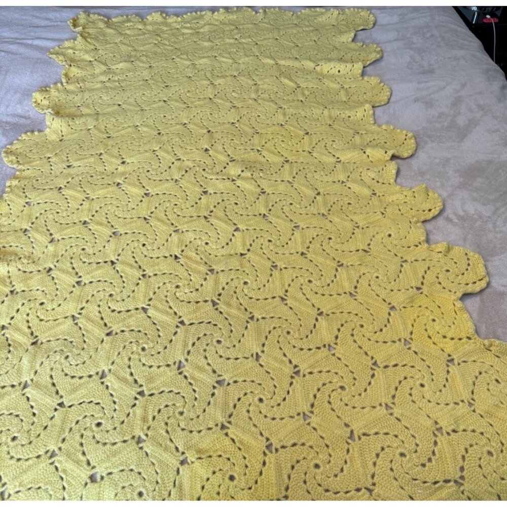 Vintage handmade blanket yellow wool  Hexagonal-Swirl pattern  43” x 72”